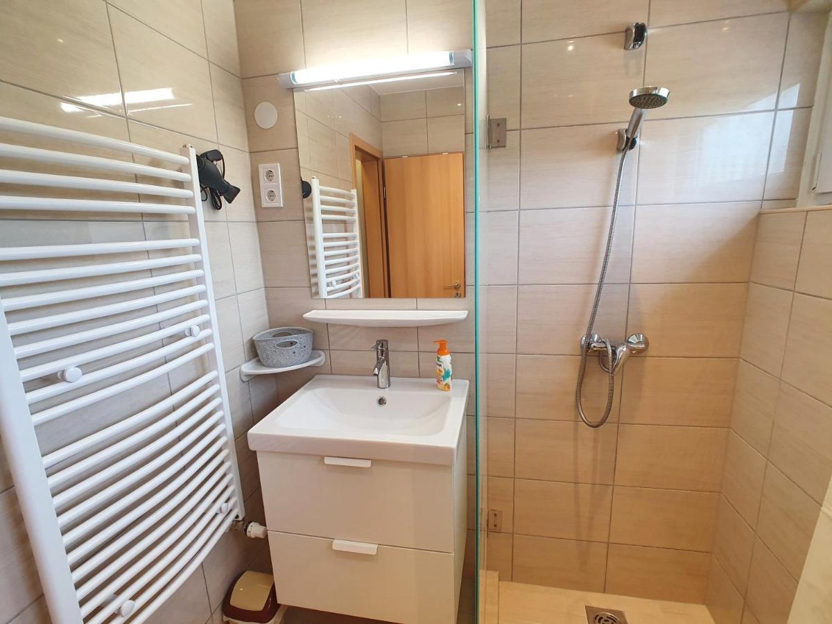 Krisztian Apartmanhaz Vonyarcvashegy Eksteriør bilde