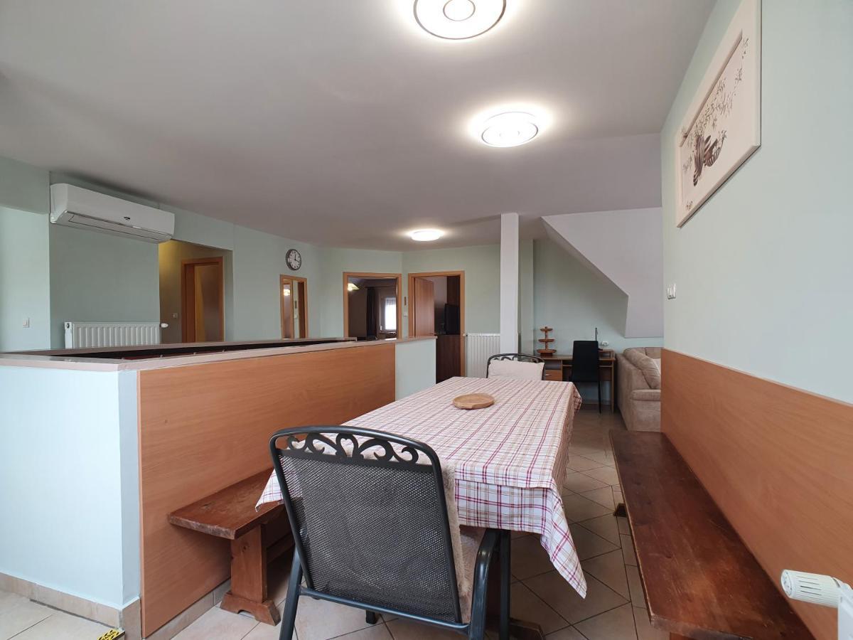 Krisztian Apartmanhaz Vonyarcvashegy Eksteriør bilde