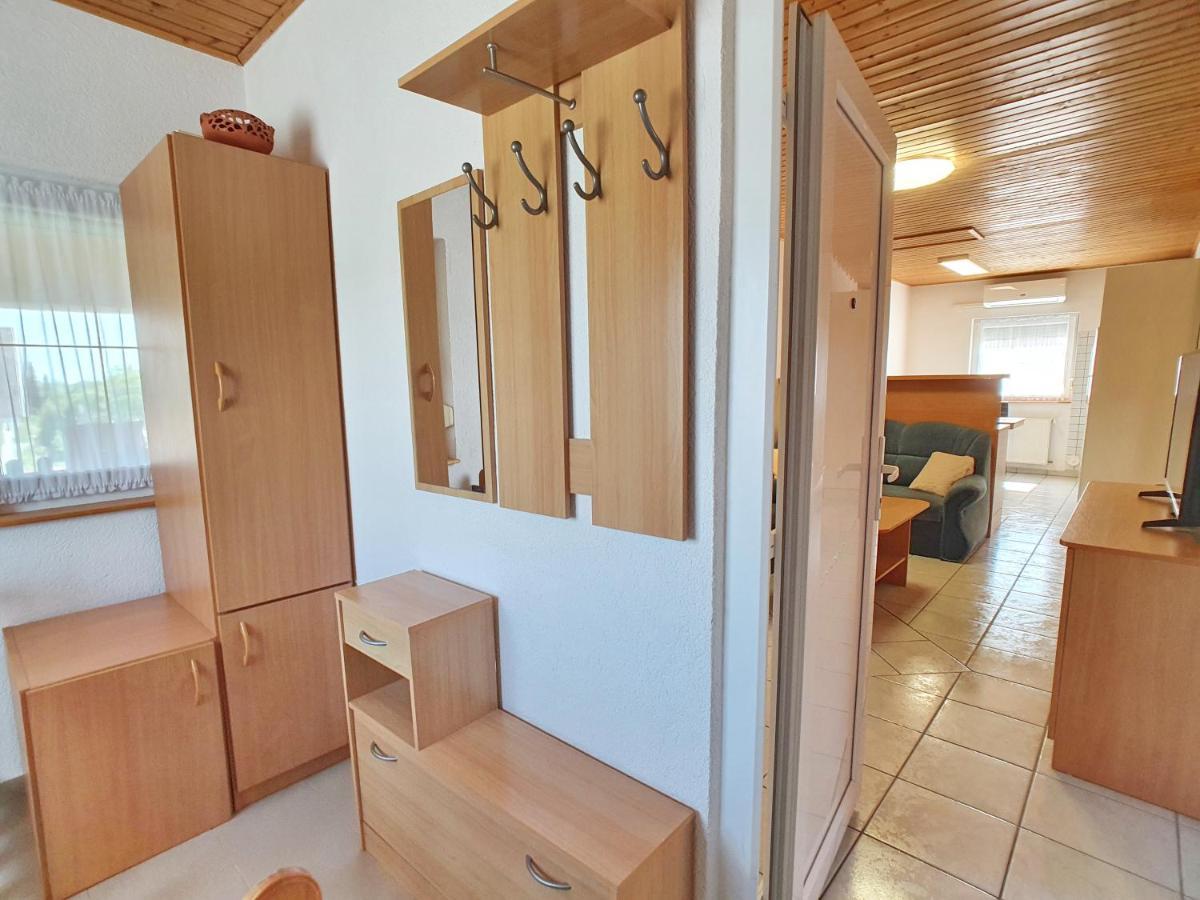 Krisztian Apartmanhaz Vonyarcvashegy Eksteriør bilde