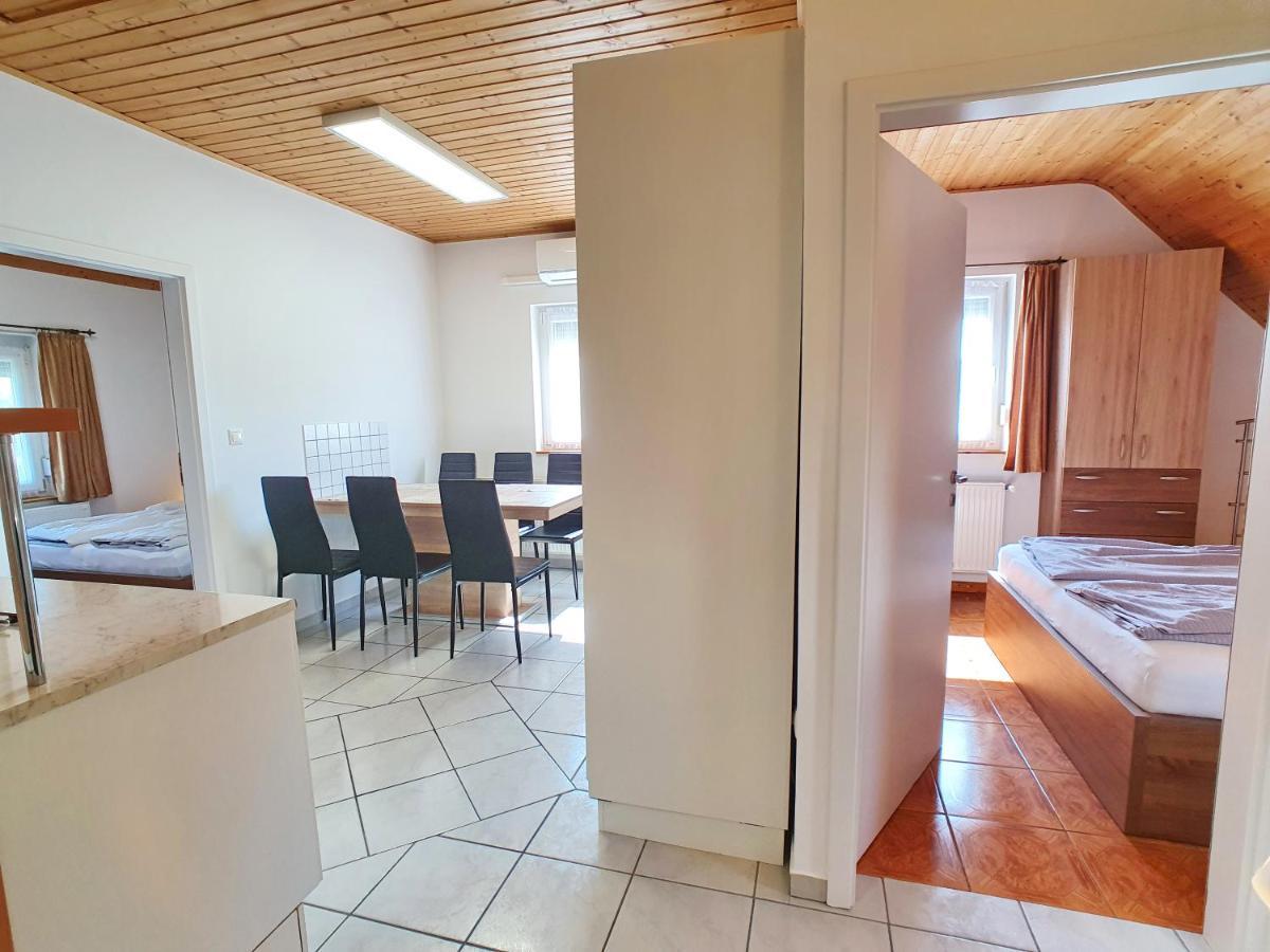 Krisztian Apartmanhaz Vonyarcvashegy Eksteriør bilde